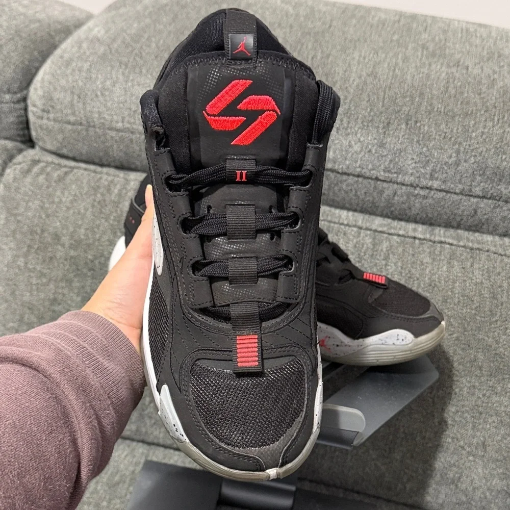 🔥 Men’s Jordan Brand Luka 2 “Bred” Basketball Sneakers 🔥